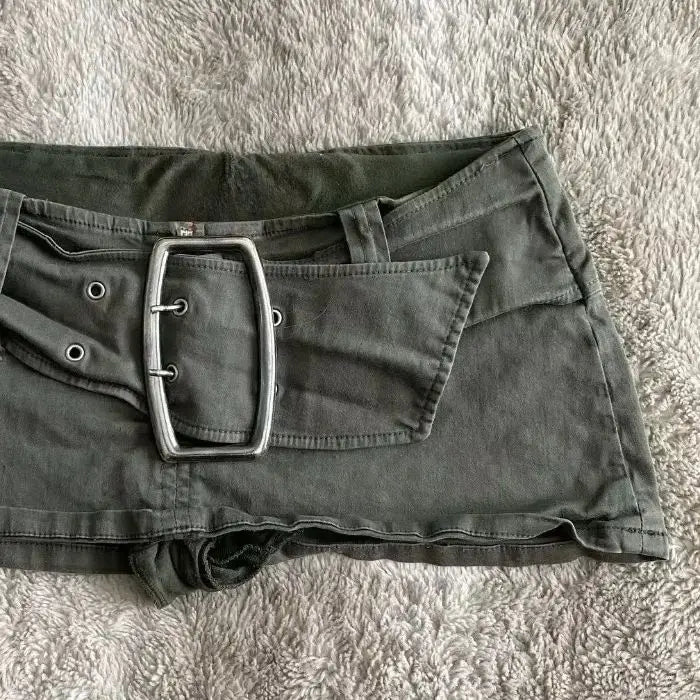 Low waist mini skirt