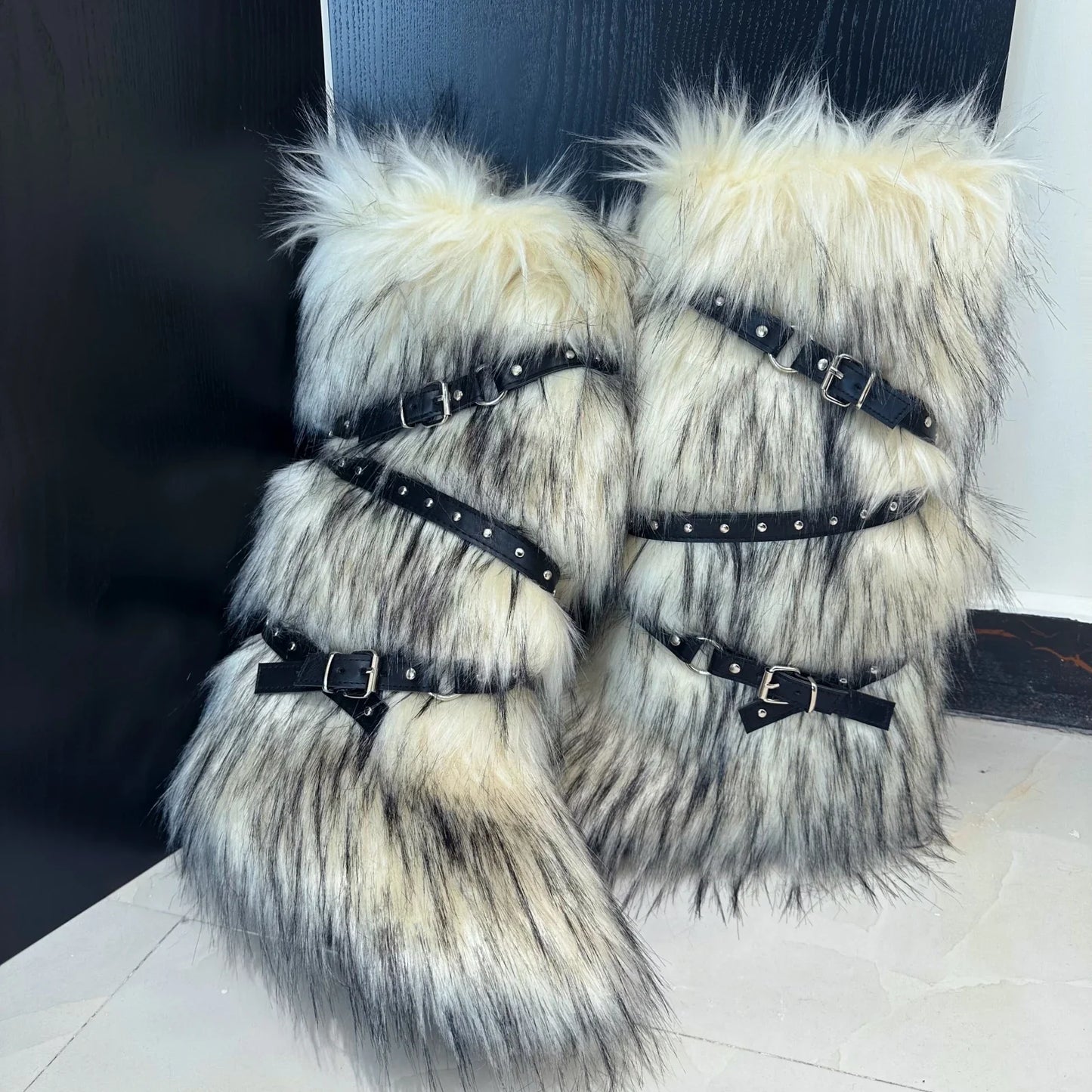 Fluffy Y2K Buckle Winter Boots